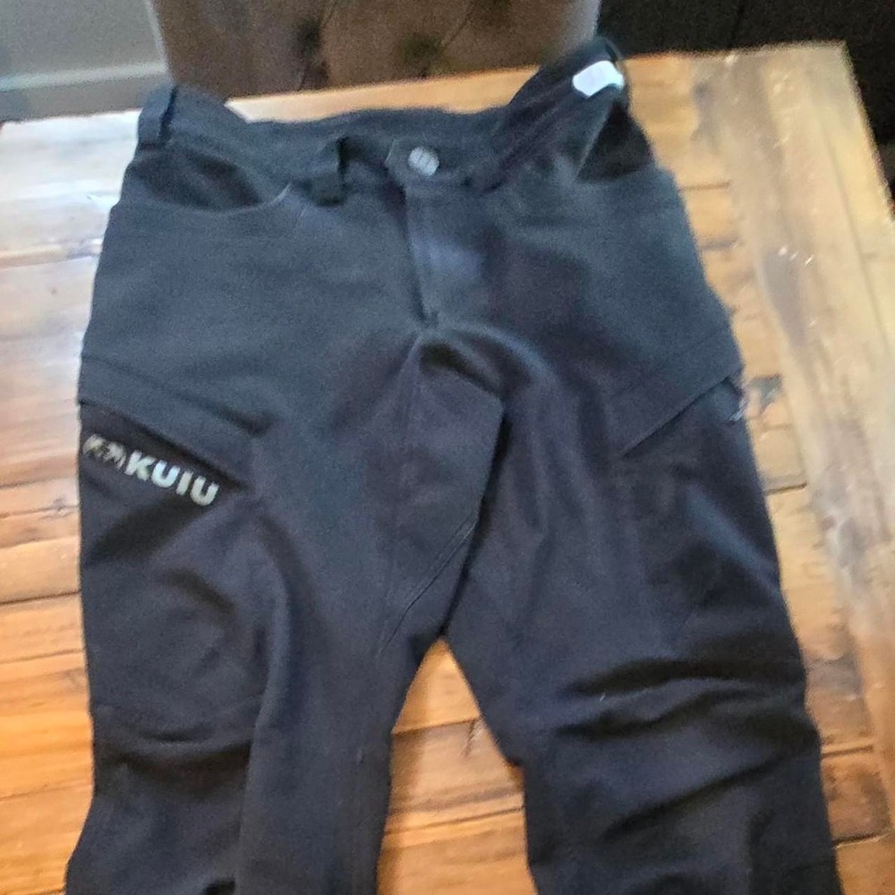 KUIU Attack Pants Mens 28 Black Hunting Hiking Technical Outdoor Cargo Vented